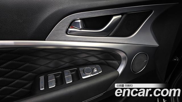 Genesis G70 2019 — photo 30