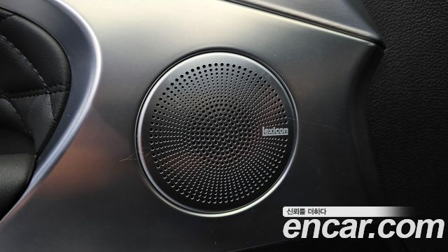 Genesis G70 2019 — photo 32