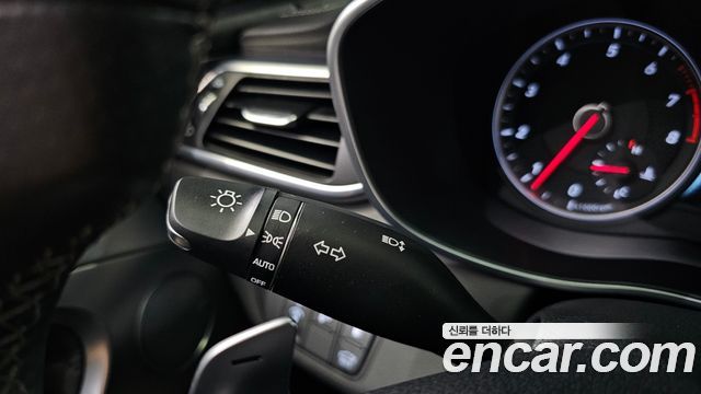 Genesis G70 2019 — photo 33