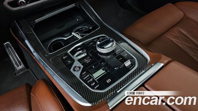 BMW X7 2025 — photo 9
