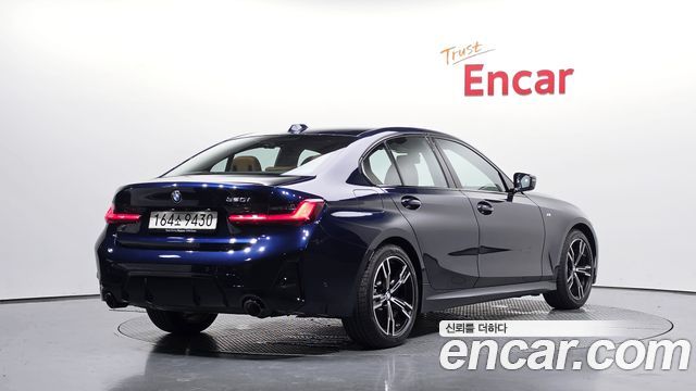 BMW 3-Series 2025 — photo 2