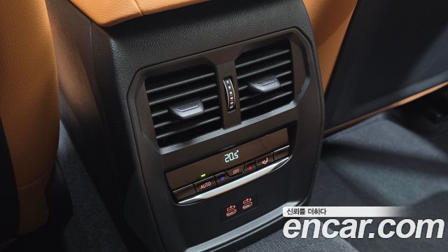 BMW 3-Series 2025 — photo 26