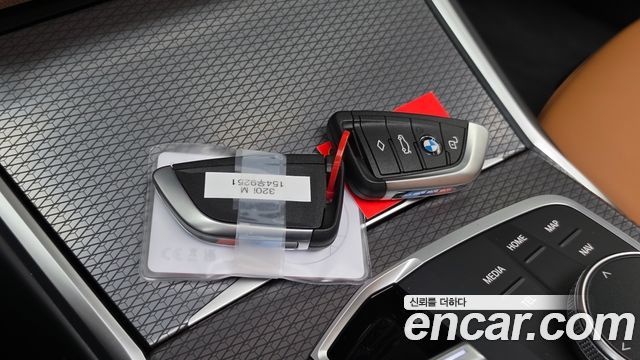 BMW 3-Series 2025 — photo 29