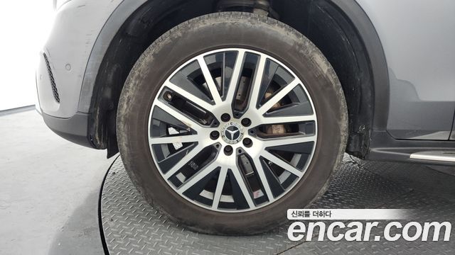Mercedes-Benz GLC-Class 2021 — photo 5