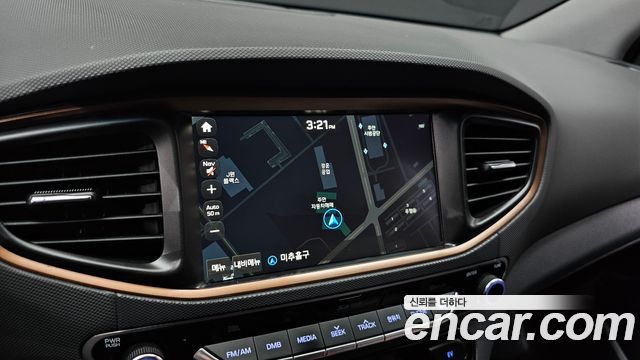Hyundai Ioniq 2017 — photo 27