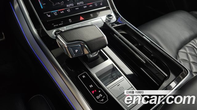 Audi Q8 2021 — photo 9