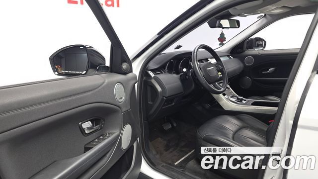 Land Rover Range Rover Evoque 2018 — photo 10