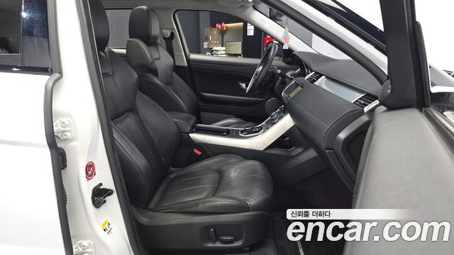 Land Rover Range Rover Evoque 2018 — photo 11
