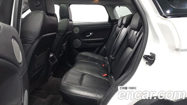 Land Rover Range Rover Evoque 2018 — photo 12