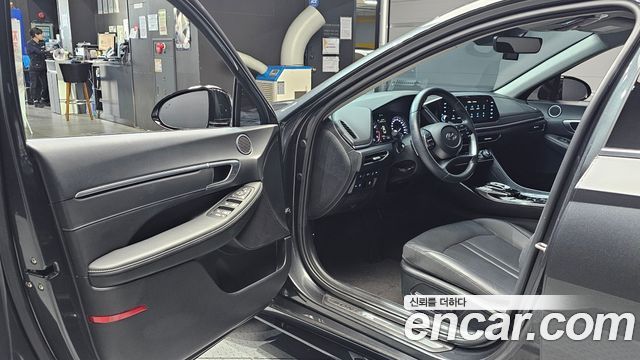 Hyundai Sonata 2022 — photo 13
