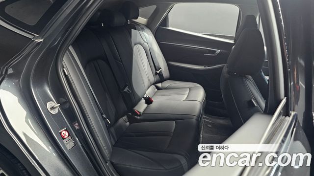 Hyundai Sonata 2022 — photo 17