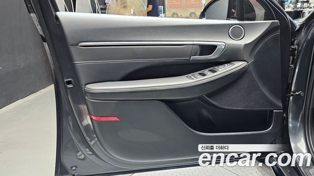 Hyundai Sonata 2022 — photo 14