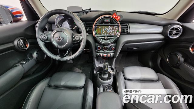 Mini Cooper 2021 — photo 10