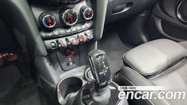 Mini Cooper 2021 — photo 12