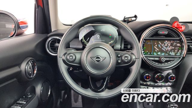 Mini Cooper 2021 — photo 19