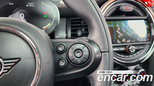 Mini Cooper 2021 — photo 21