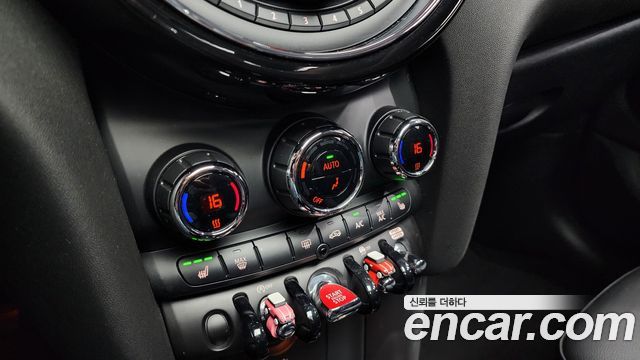 Mini Cooper 2021 — photo 30