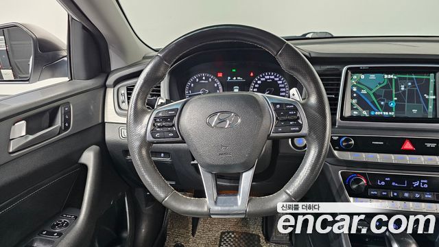 Hyundai Sonata 2018 — photo 18