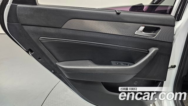 Hyundai Sonata 2018 — photo 15