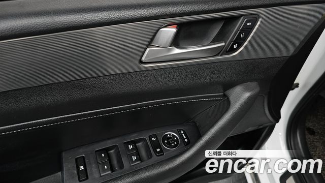 Hyundai Sonata 2018 — photo 28