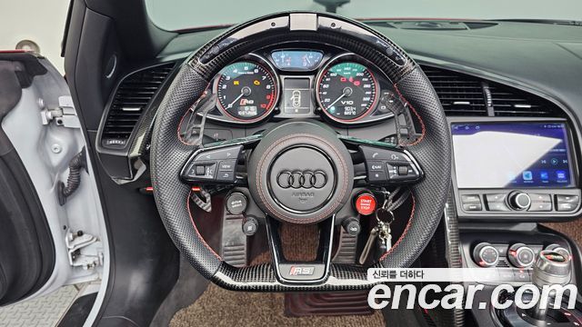 Audi R8 2013 — photo 11