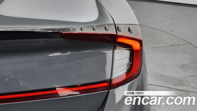 Hyundai Sonata 2022 — photo 9