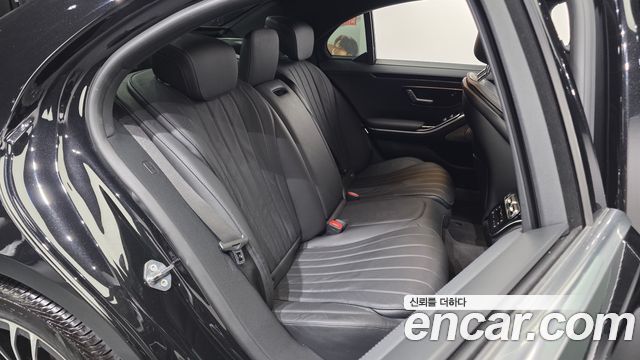 Mercedes-Benz S-Class 2021 — photo 18