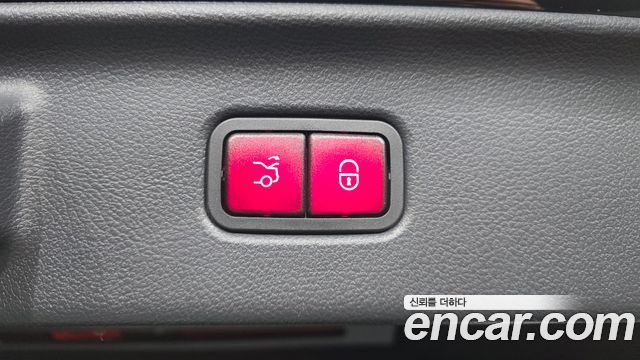 Mercedes-Benz S-Class 2021 — photo 24