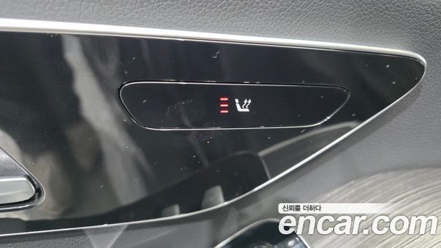 Mercedes-Benz S-Class 2021 — photo 29