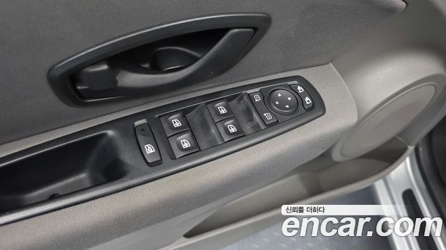 Renault Korea SM3 2012 — photo 16