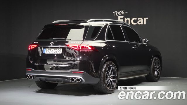 Mercedes-Benz GLE-Class 2022 — photo 2