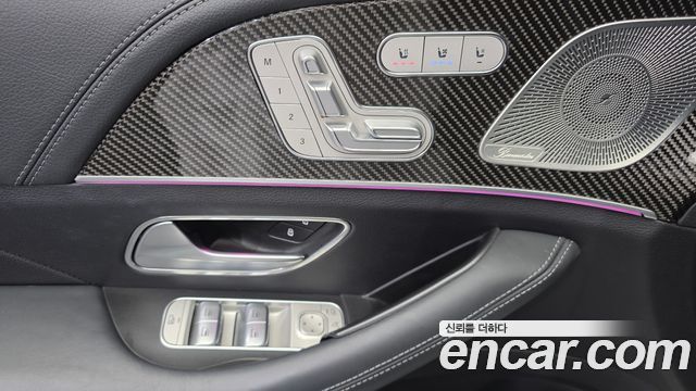 Mercedes-Benz GLE-Class 2022 — photo 19