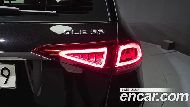 Mercedes-Benz GLE-Class 2022 — photo 9