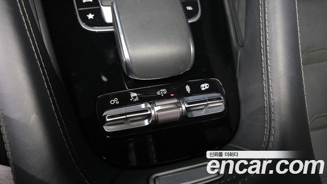 Mercedes-Benz GLE-Class 2022 — photo 31