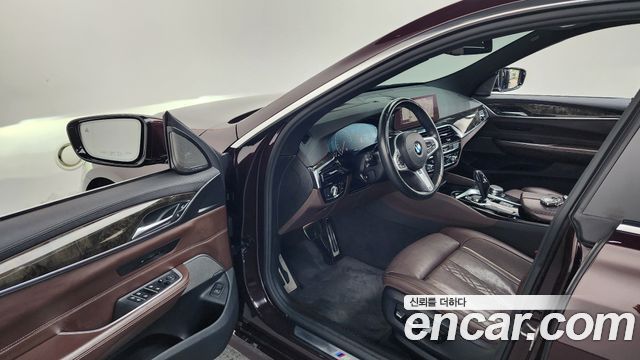 BMW Gran Turismo 2019 — photo 10