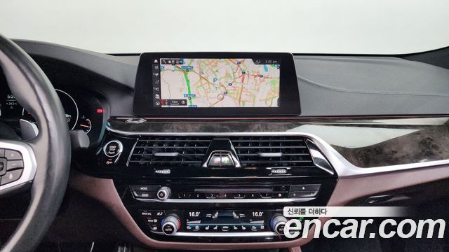 BMW Gran Turismo 2019 — photo 12