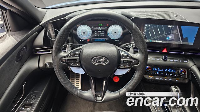 Hyundai AVANTE 2023 — photo 13