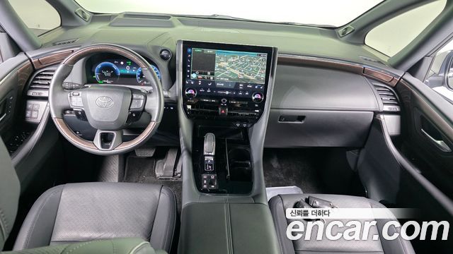 Toyota Alphard 2025 — photo 10