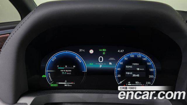 Toyota Alphard 2025 — photo 11