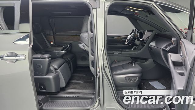 Toyota Alphard 2025 — photo 16