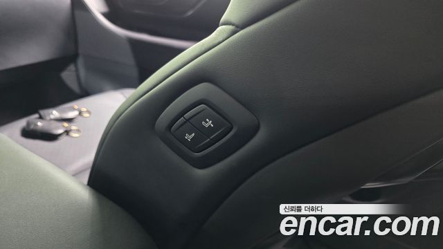 Toyota Alphard 2025 — photo 31