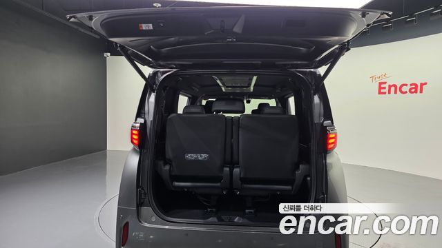 Toyota Alphard 2025 — photo 36