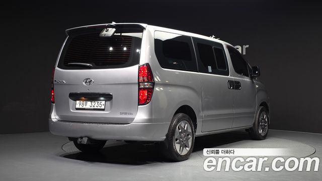 Hyundai Starex 2019 — photo 2