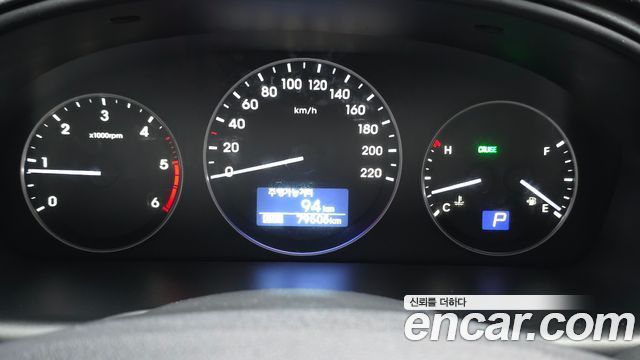 Hyundai Starex 2019 — photo 8