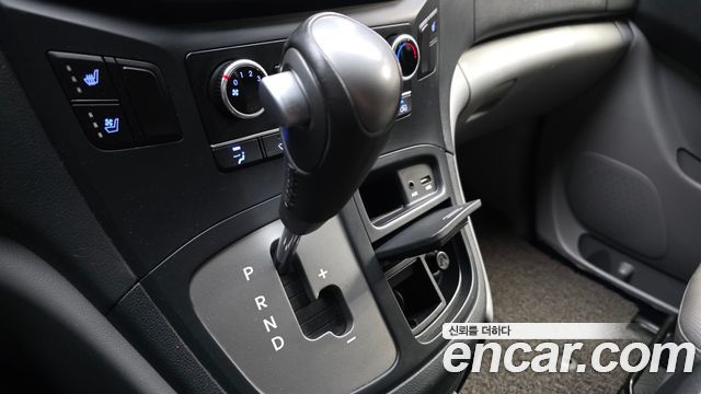 Hyundai Starex 2019 — photo 9