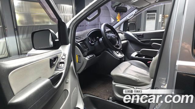 Hyundai Starex 2019 — photo 10