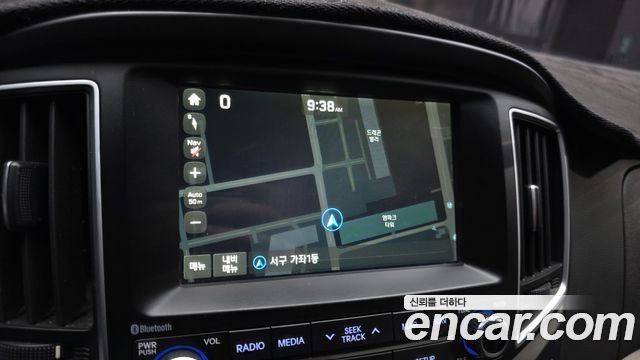 Hyundai Starex 2019 — photo 15