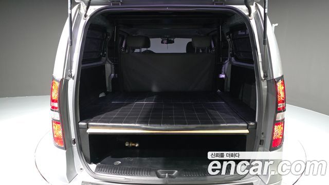 Hyundai Starex 2019 — photo 20