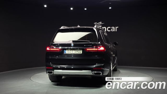 BMW X7 2021 — photo 4