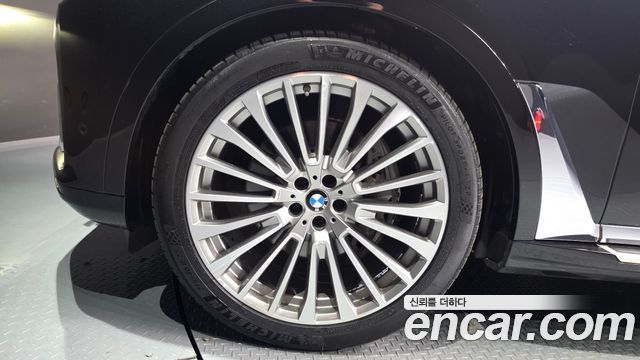 BMW X7 2021 — photo 5